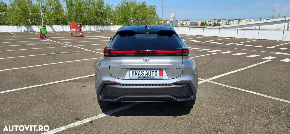 Toyota C-HR 1.8 Hybrid Team Deutschland - 10