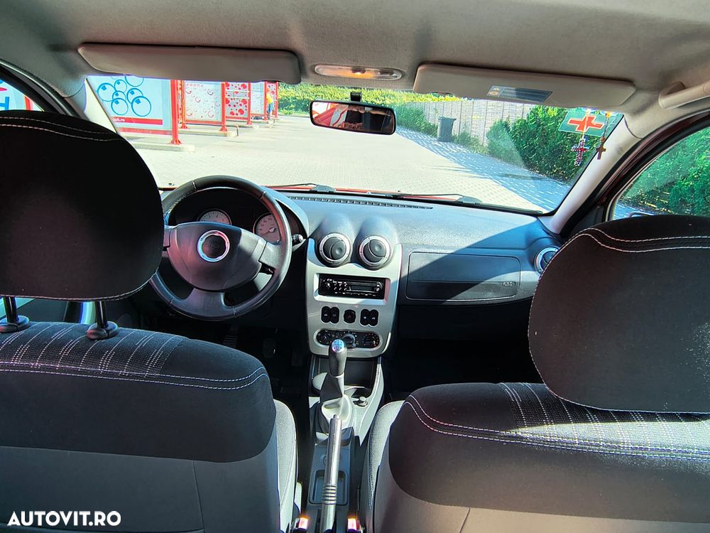 Dacia Sandero 1.5 dCI Laureate - 14
