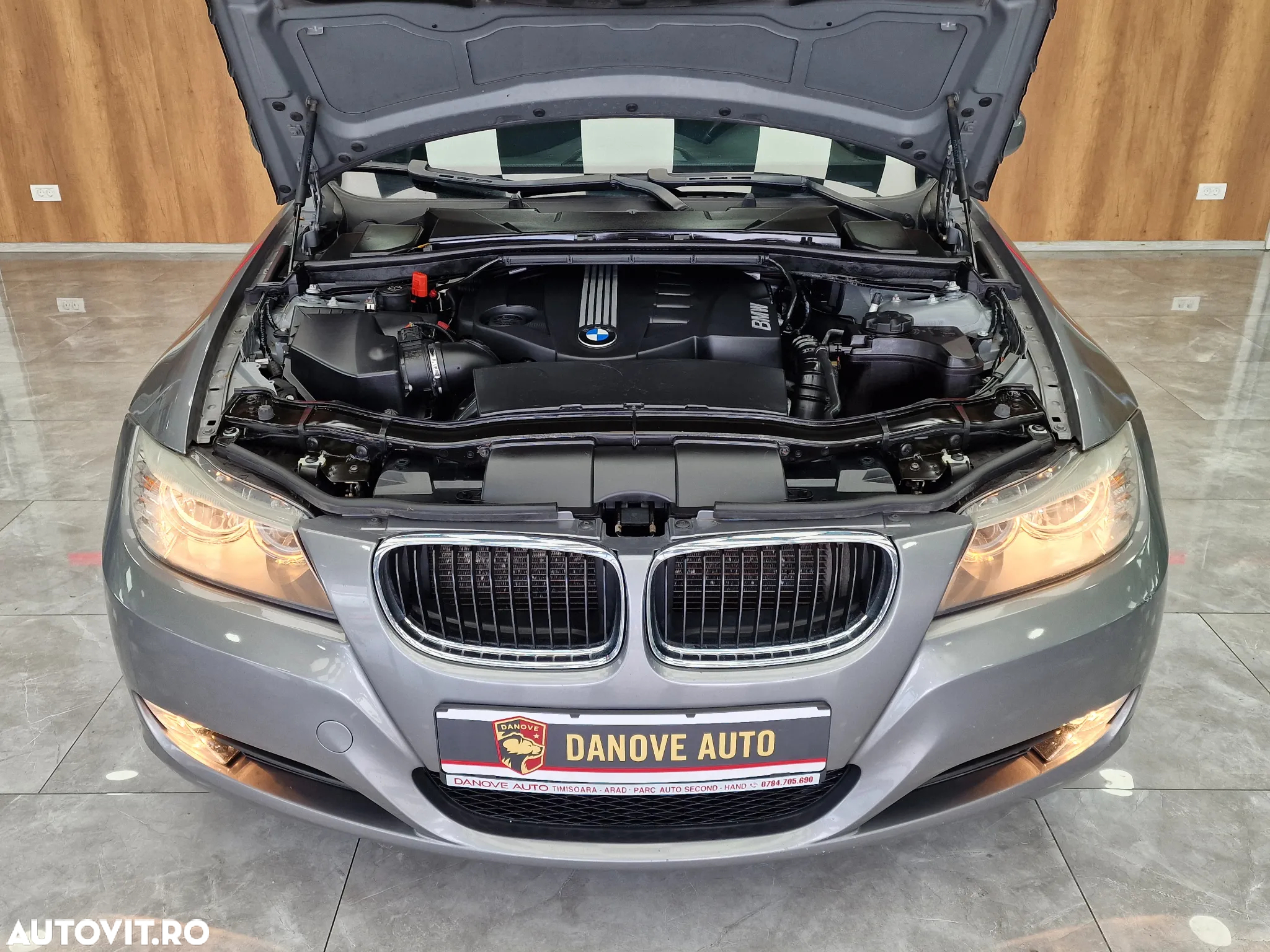 BMW Seria 3 318d DPF Touring - 27