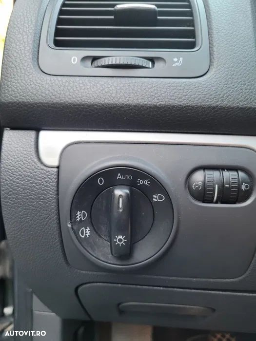 Volkswagen Golf 2.0 TDI DPF United - 13