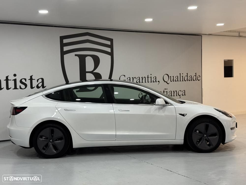 Tesla Model 3 - 14
