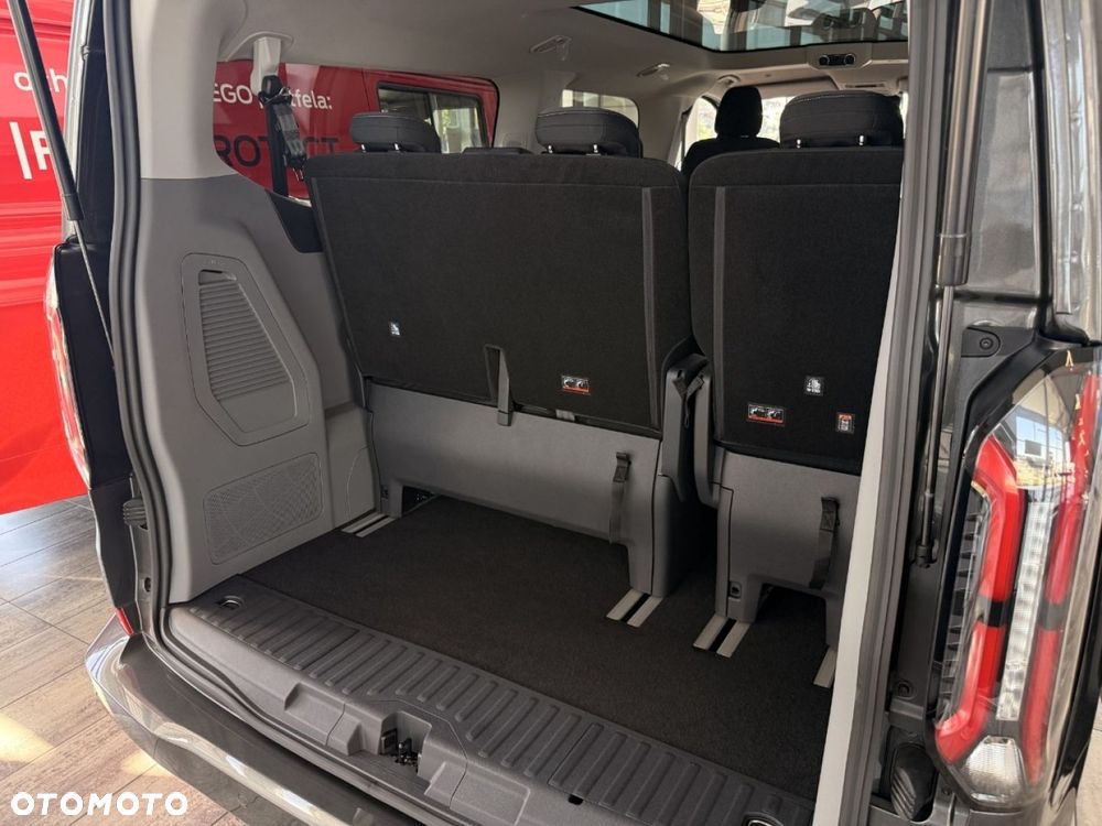 Ford Tourneo Custom - 25