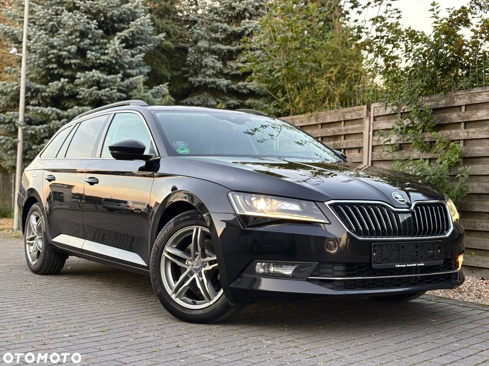 Skoda Superb 2.0 TDI DSG Premium Edition - 2