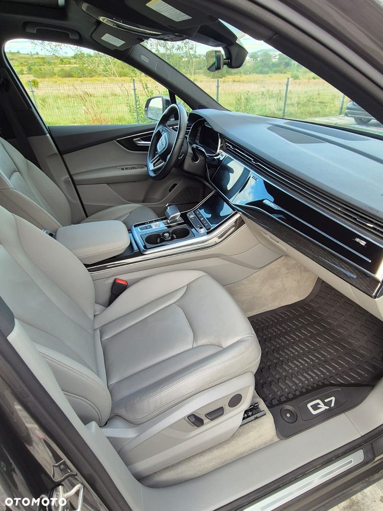 Audi Q7 - 9