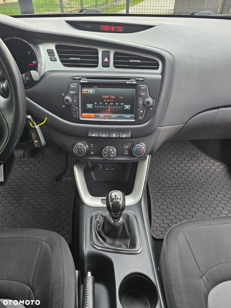 Kia Ceed 1.4 CVVT ISG Dream Team Edition - 14