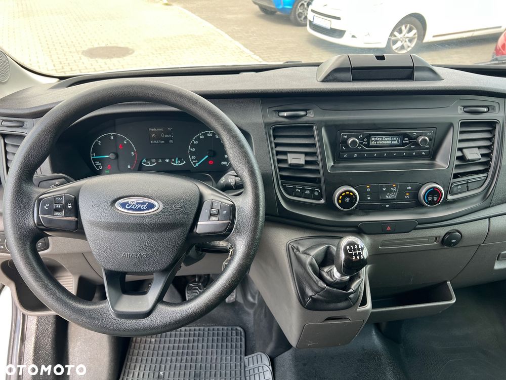 Ford Transit - 32