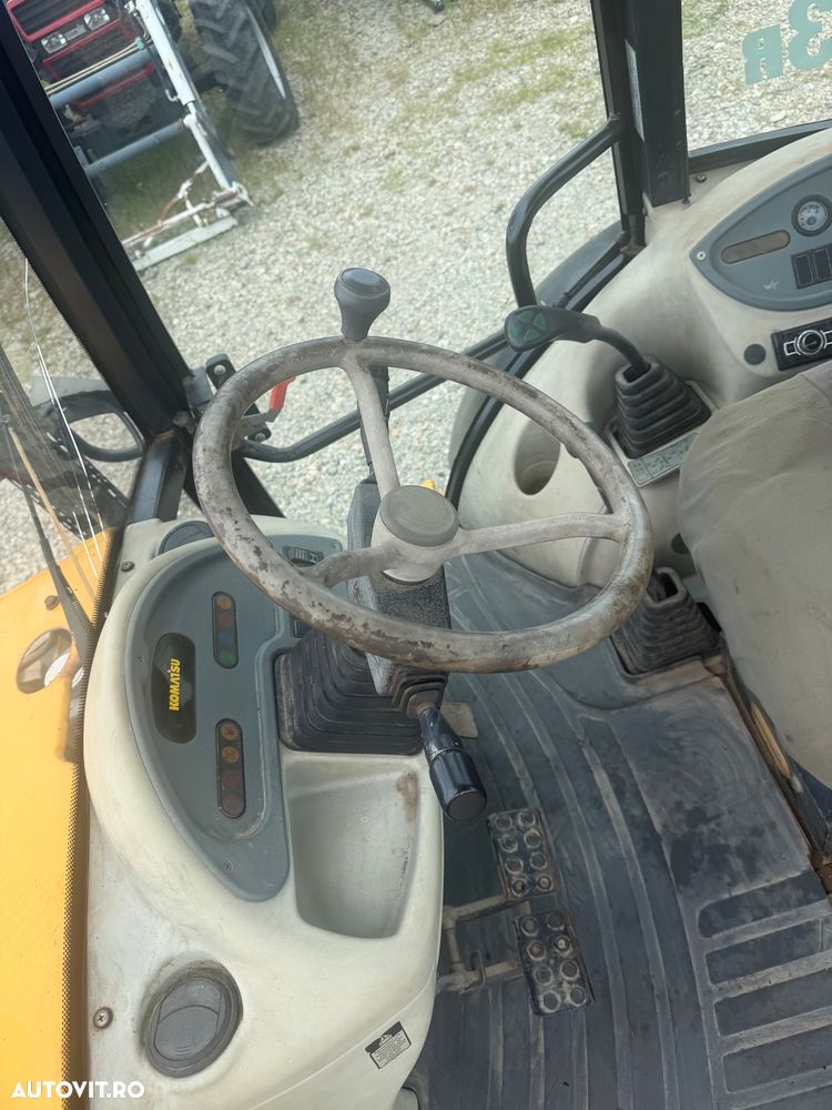 Komatsu Wb93 r2 - 6