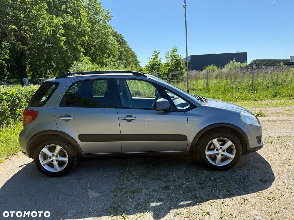 Suzuki SX4 - 4