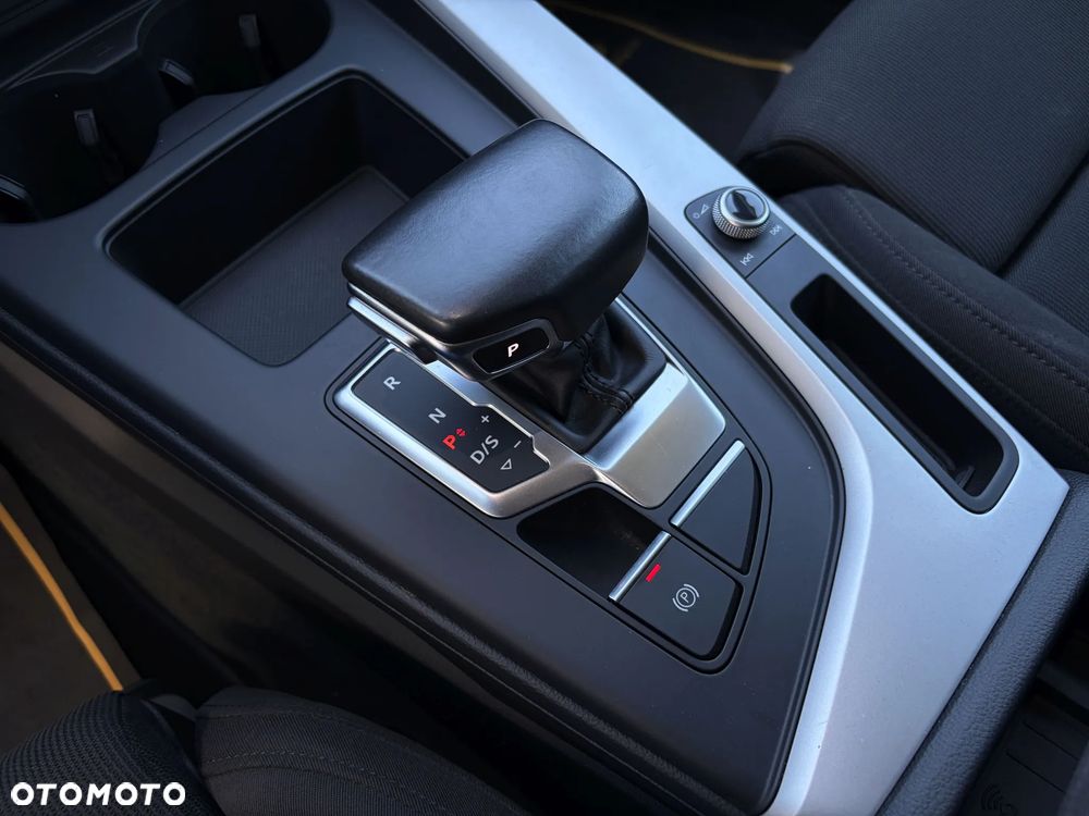 Audi A4 Avant 40 TFSI S tronic - 22