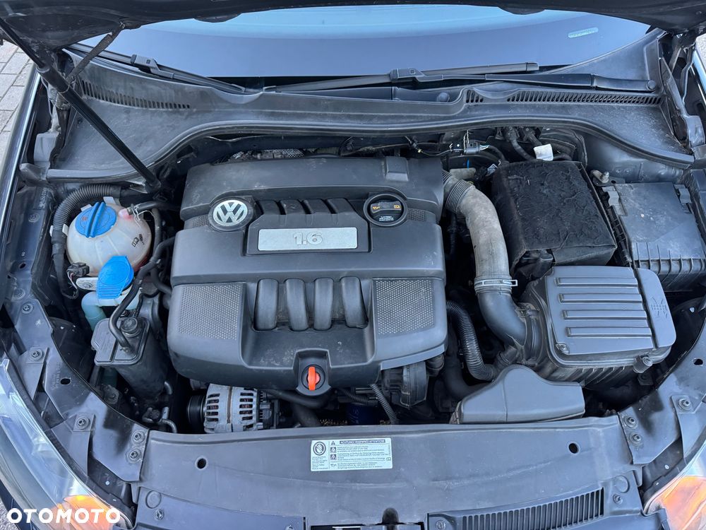 Volkswagen Golf - 33