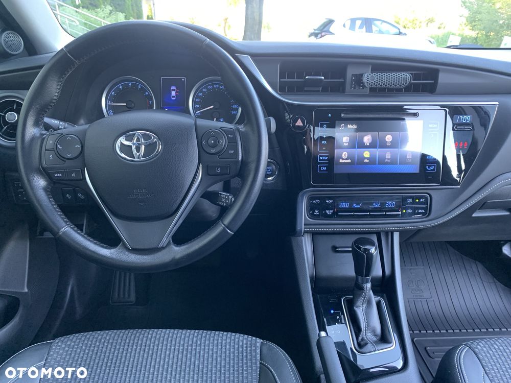 Toyota Corolla - 4