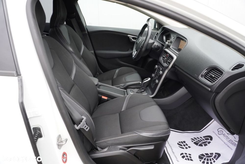 Volvo V40 T2 Geartronic Momentum - 6