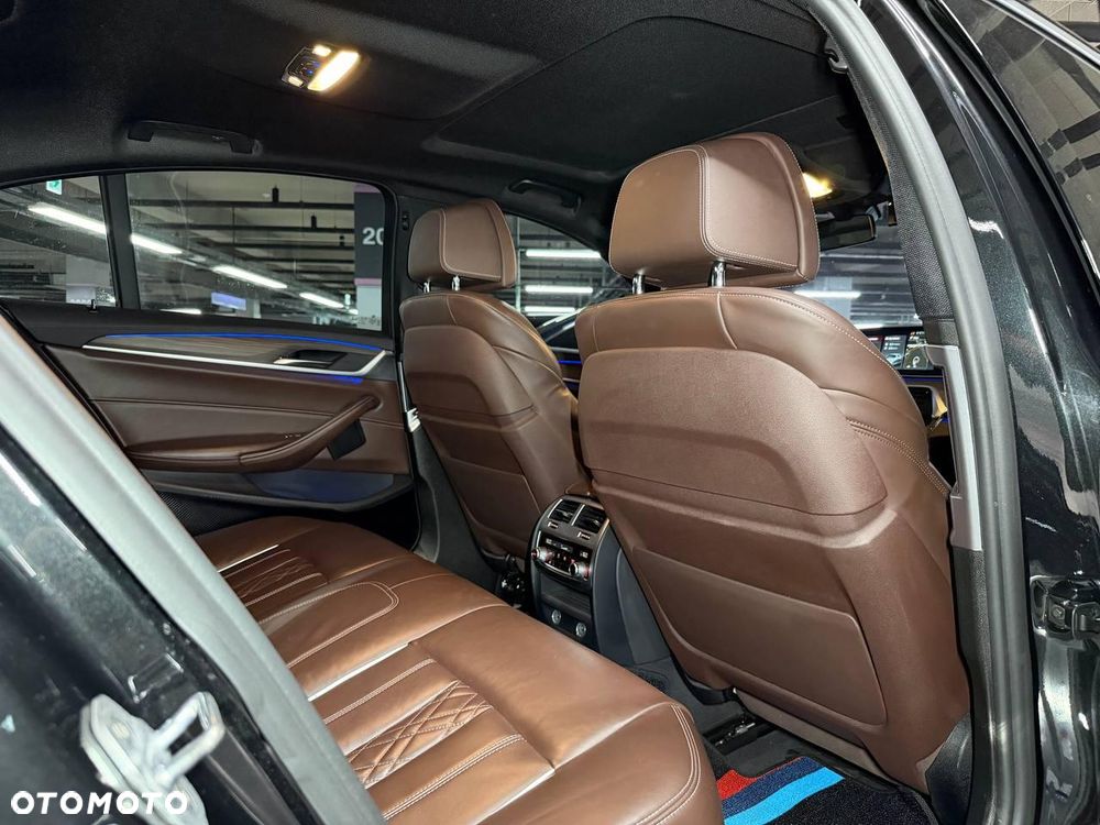 BMW Seria 5 530i Sport Line - 19