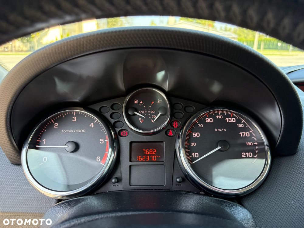 Peugeot 207 1.6 HDi - 18
