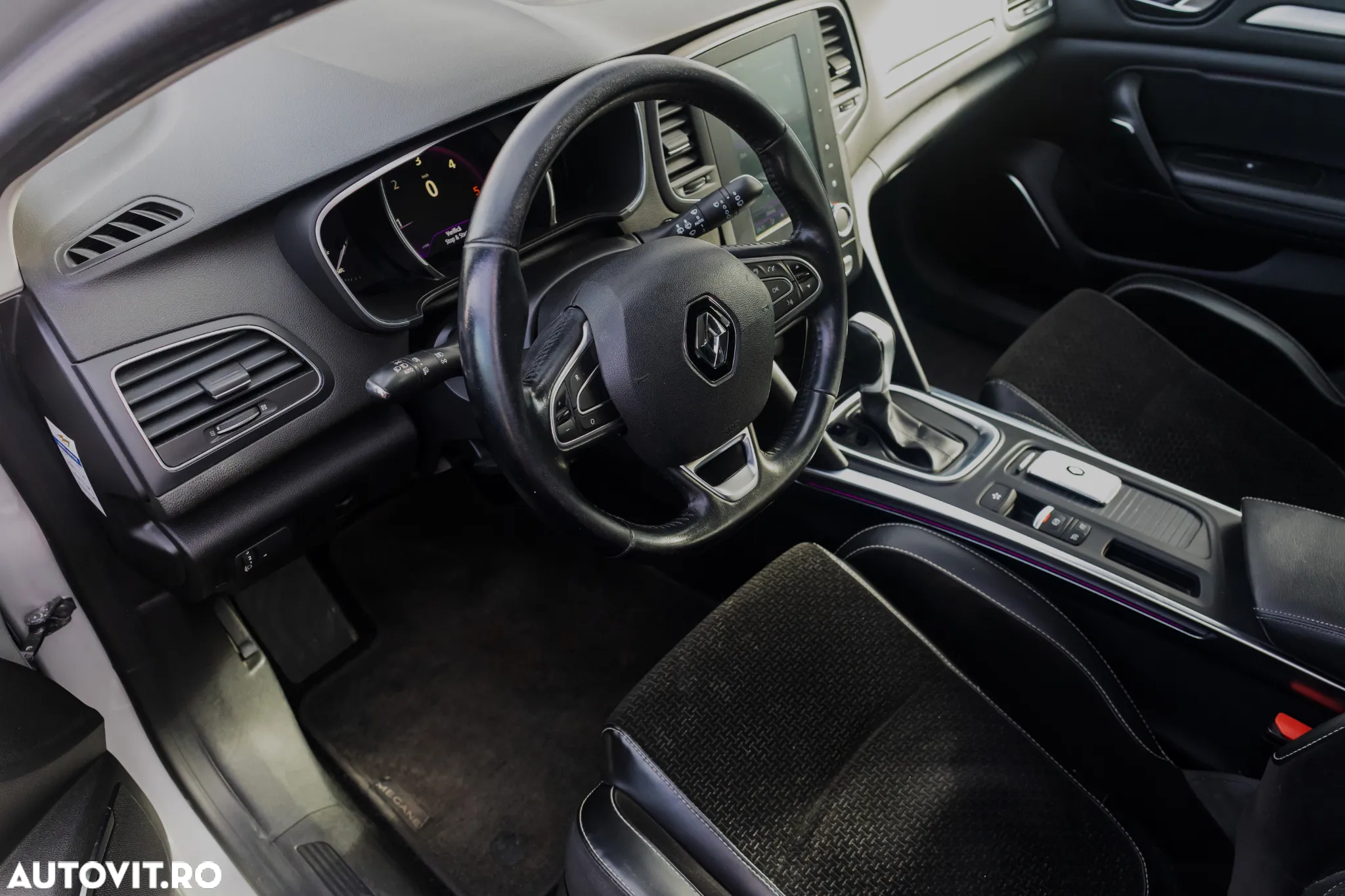 Renault Megane 1.5 dCi Dynamique Aut. - 7