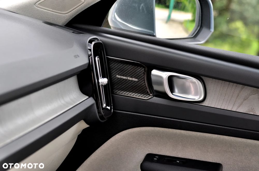 Volvo XC 40 T3 R-Design - 21
