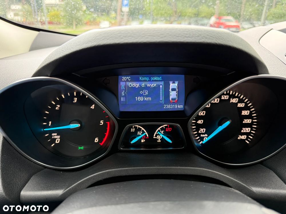 Ford Kuga - 29