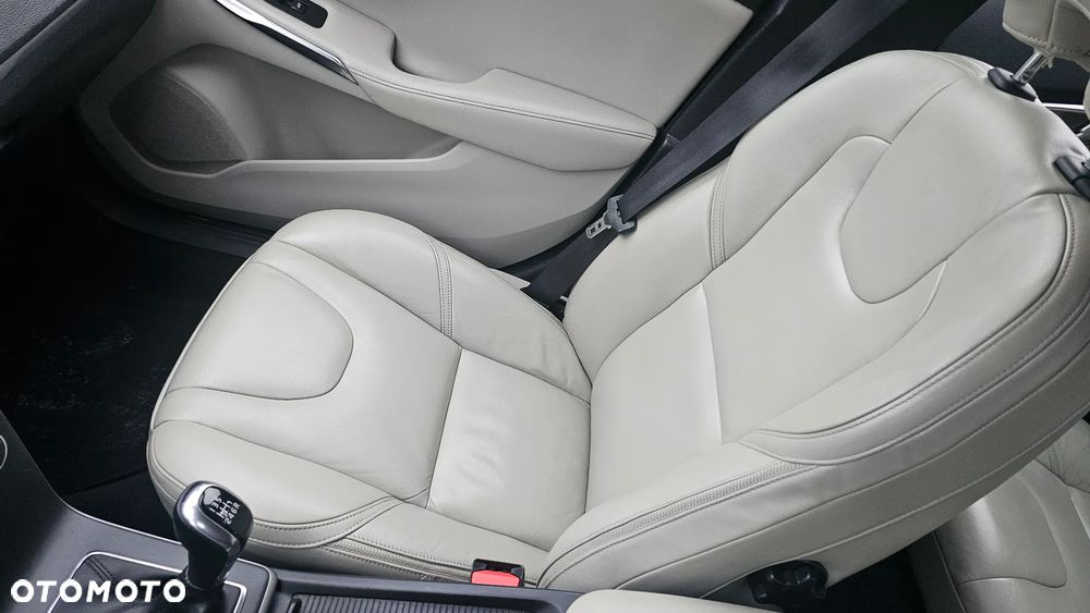 Volvo V40 D2 Momentum - 13