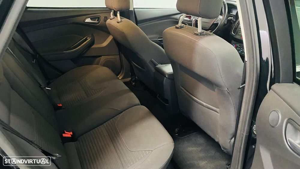 Ford Focus 1.0 EcoBoost Titanium - 10