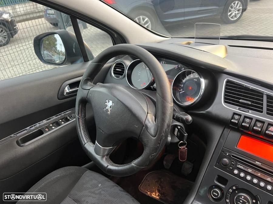 Peugeot 3008 1.6 HDi Executive - 9