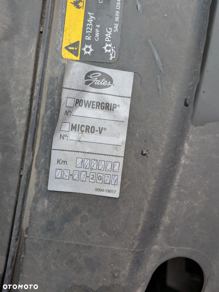 Skoda RAPID Spb 1.0 TSI Active - 12