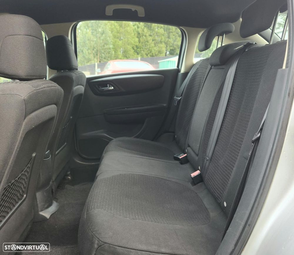 Citroën C4 1.6 HDi 110 VTR Pack - 11