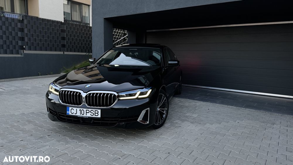 BMW Seria 5 530e Aut. Luxury Line - 4