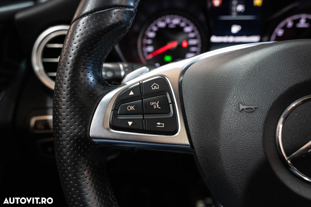 Mercedes-Benz GLC Coupe 250 4Matic 9G-TRONIC AMG Line - 22