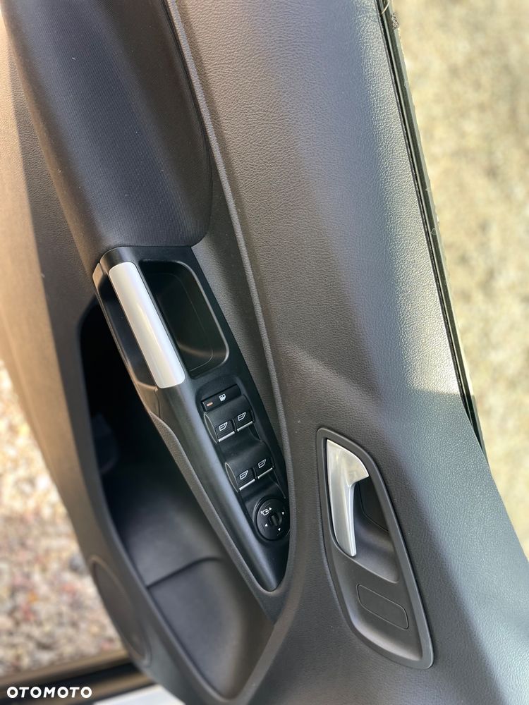 Ford Tourneo Connect Grand - 31