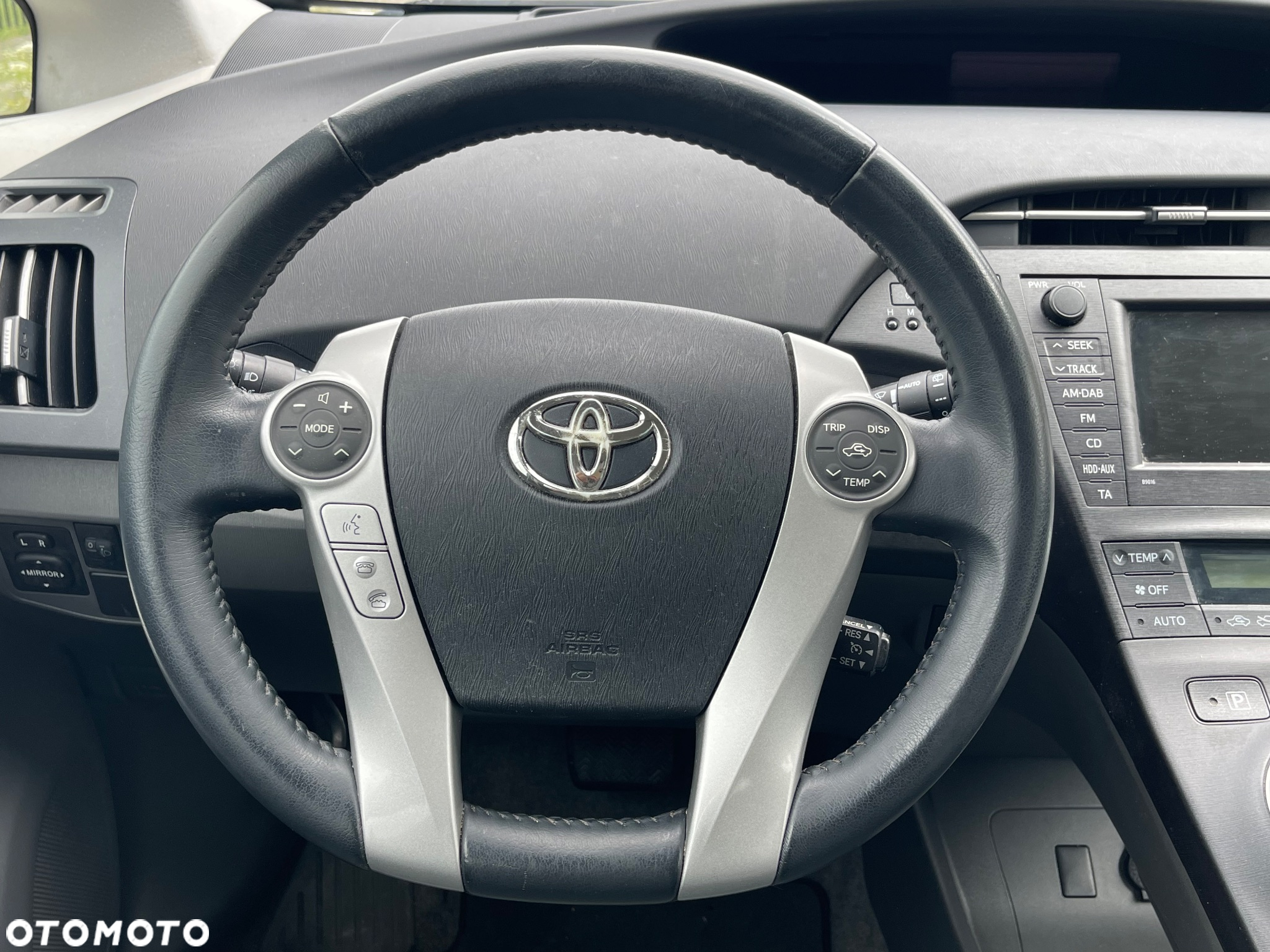 Toyota Prius 1.8 HSD Prestige - 14