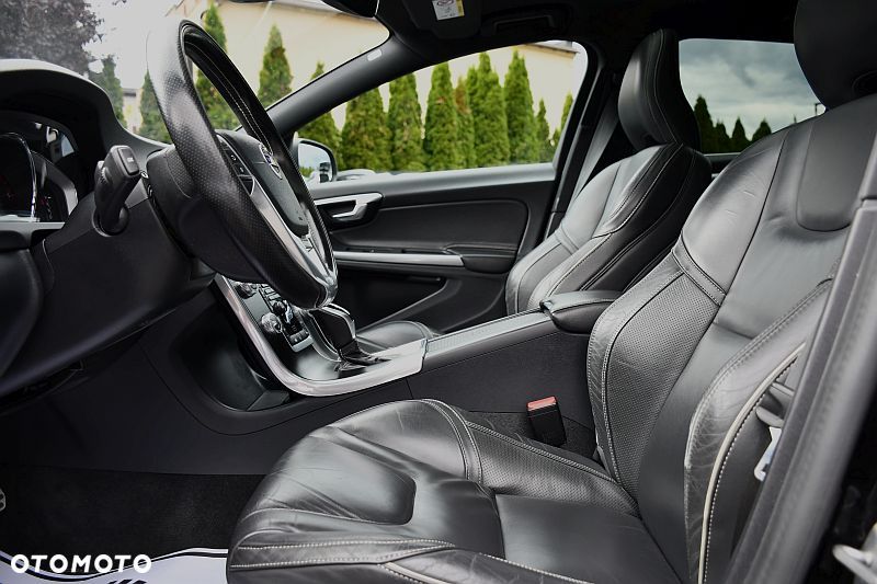 Volvo V60 D4 Geartronic RDesign - 10