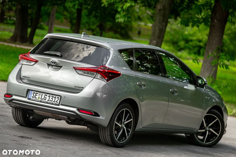 Toyota Auris Hybrid 135 Premium - 4