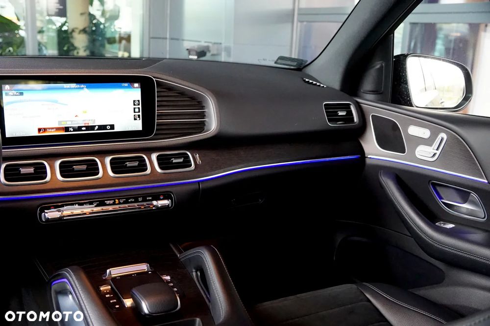 Mercedes-Benz GLE 300 d 4Matic 9G-TRONIC AMG Line - 29