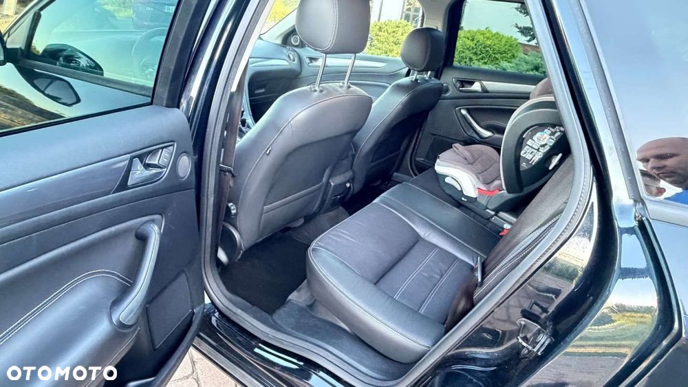 Ford Mondeo - 10