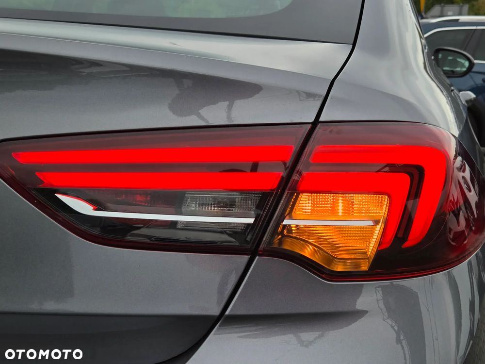 Opel Insignia 2.0 CDTI Elegance S&S - 36