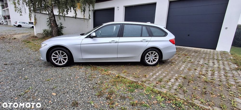 BMW Seria 3 320d DPF Touring - 5