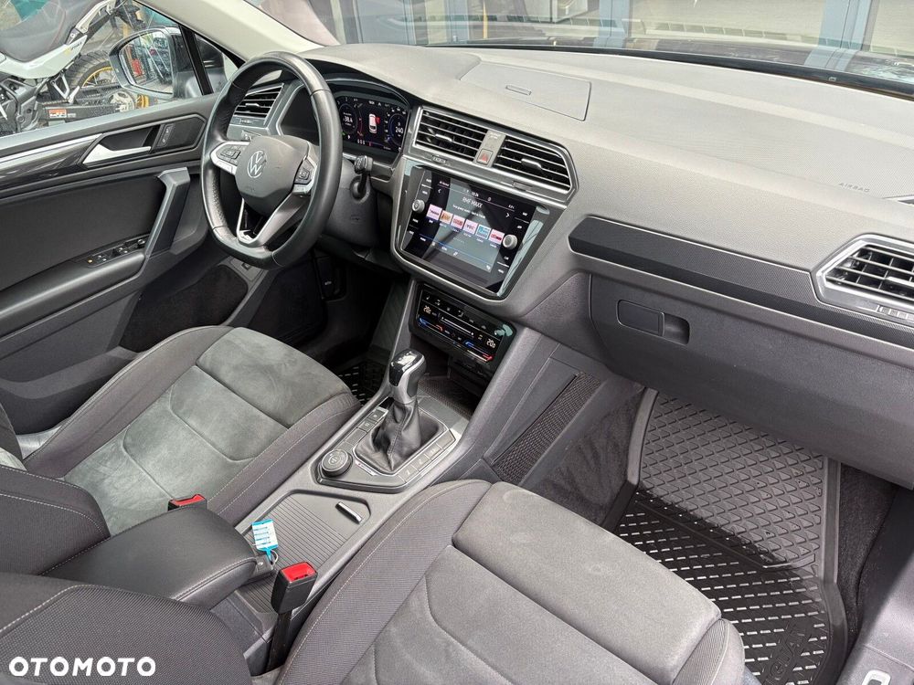 Volkswagen Tiguan 2.0 TDI SCR 4Mot Elegance DSG - 17