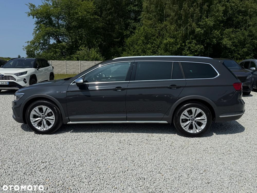 Volkswagen Passat Alltrack 2.0 TDI SCR DSG 4Motion - 8