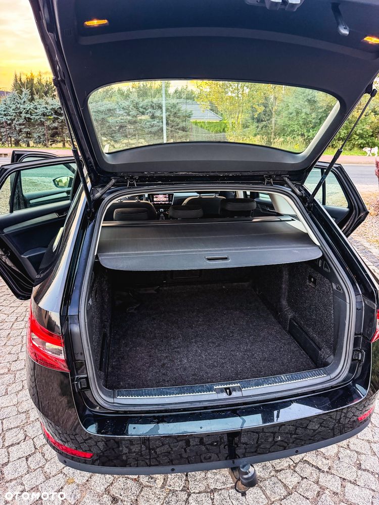 Skoda Superb 1.4 TSI ACT Ambition - 32