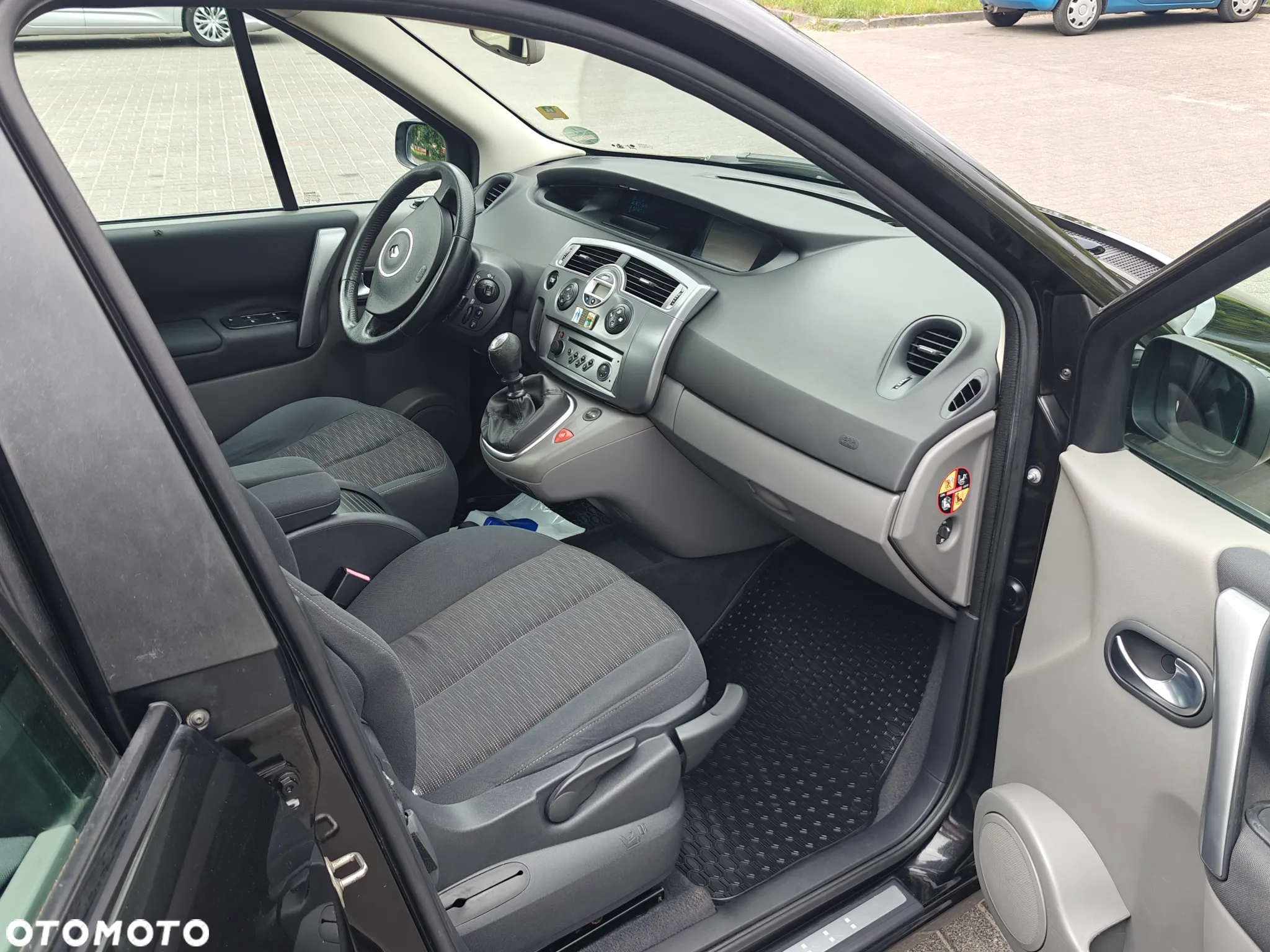 Renault Scenic 1.6 16V Confort Expression - 6