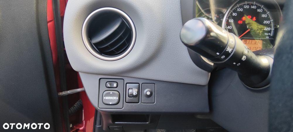 Toyota Yaris 1.33 Premium EU6 - 15