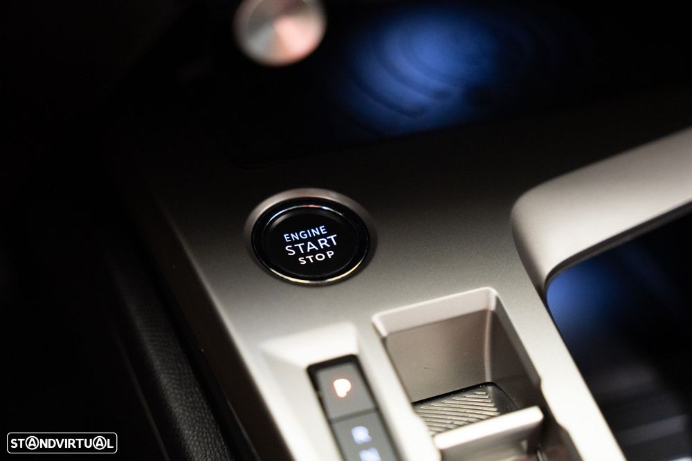 Peugeot 408 1.2 Hybrid Allure e-DCS6 - 18