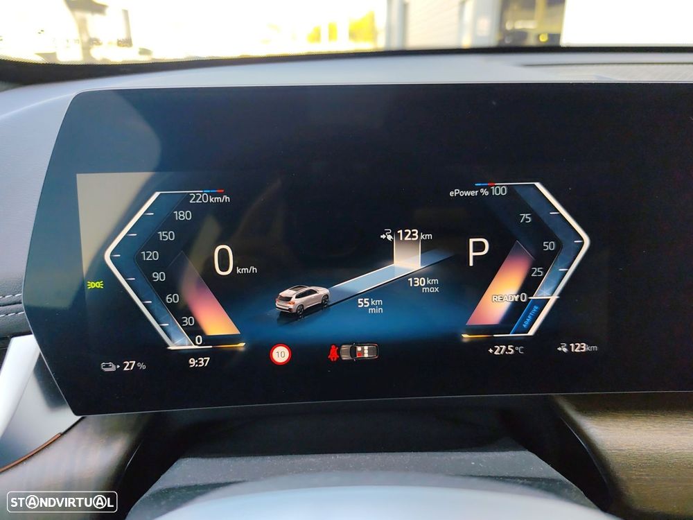 BMW iX1 eDrive20 Pack Desportivo M - 22