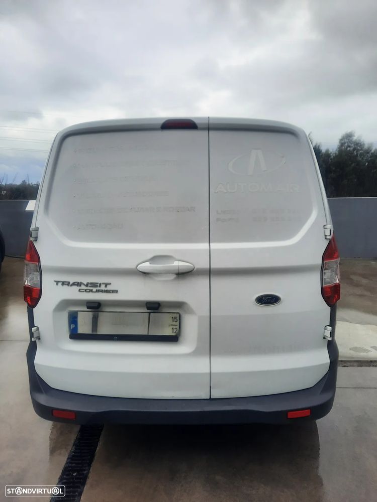 Ford Transit Courier - 4