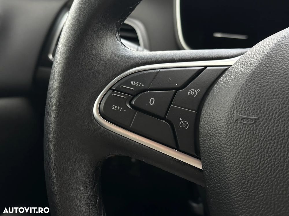 Renault Megane TCe GPF EDC Intens - 21