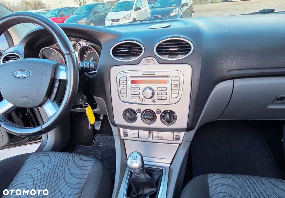 Ford Focus - 8