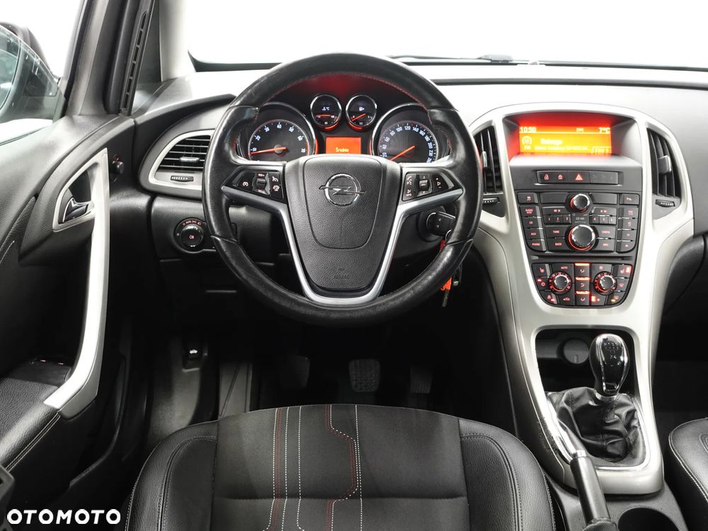 Opel Astra 1.4 150 Jahre - 29