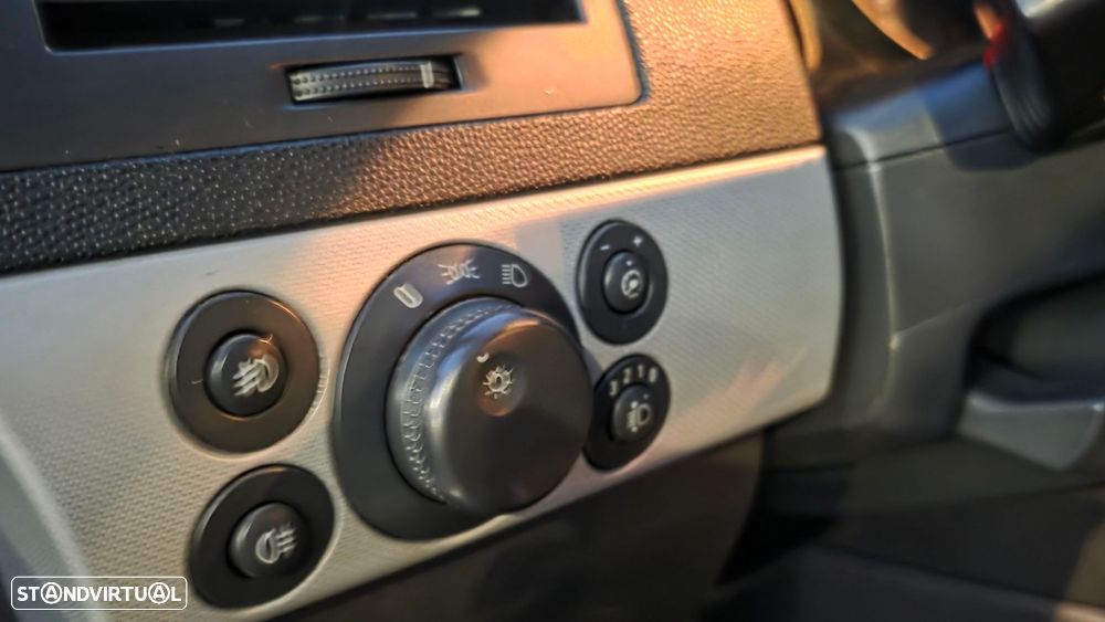 Opel Astra 1.3 CDTI Enjoy EcoFLEX - 22