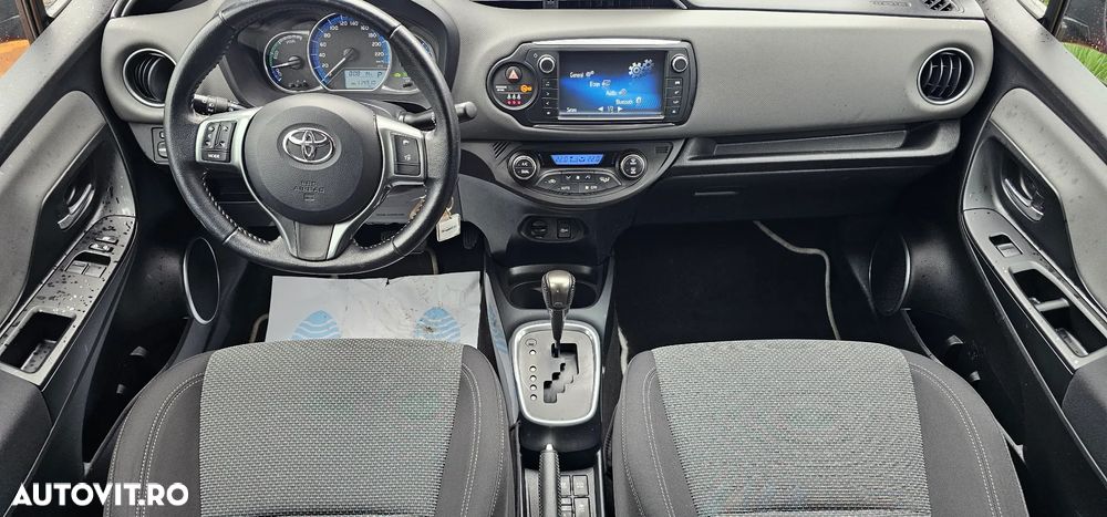 Toyota Yaris - 7