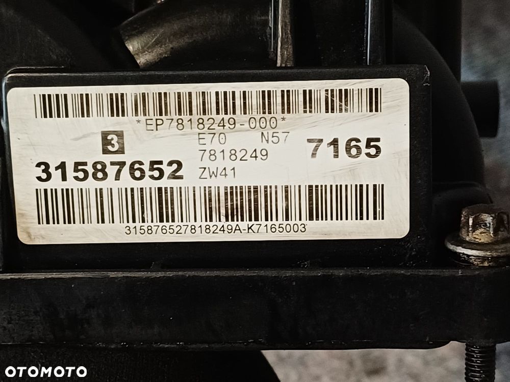 NR 19 Pokrywa zaworów BMW X5 E70 3.0 7818249 7800309 - 7